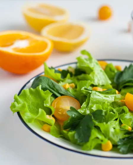 Kichererbsen-Orangen-Salat mit Avocado