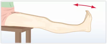 Übung 8: Beide Beine gestreckt in der Luft halten, Füße im Sprunggelenk strecken und beugen