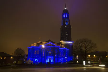 Illumination des Michels in Hamburg - Weltdiabetestag 2017